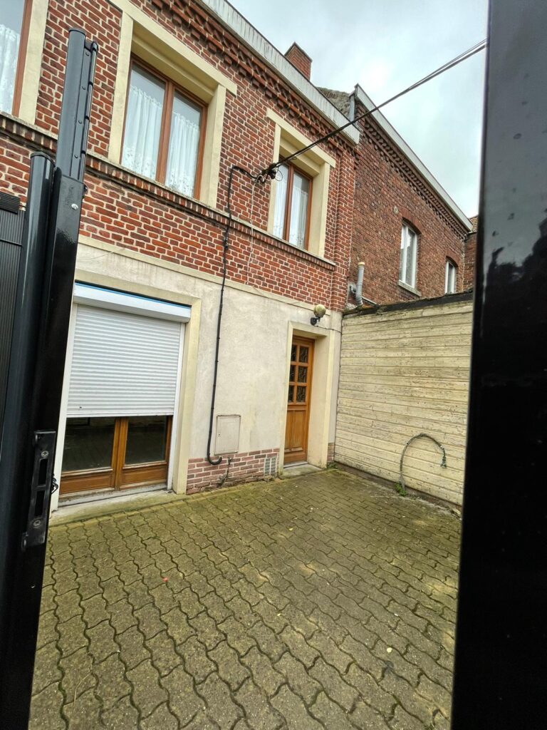 Cours, Annoeullin, Facade, 65m2